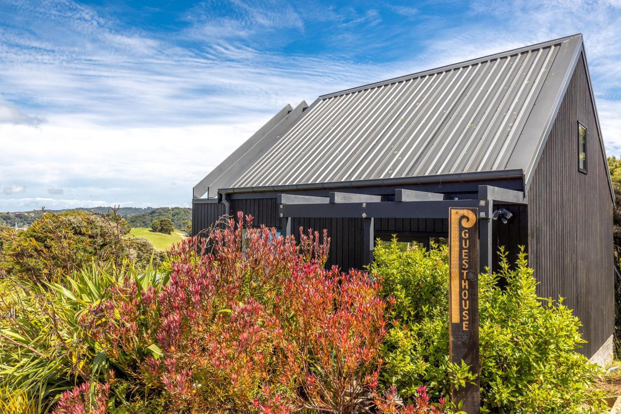 The Guest House At Te Whau Retreat - Stay Waiheke Omiha Экстерьер фото